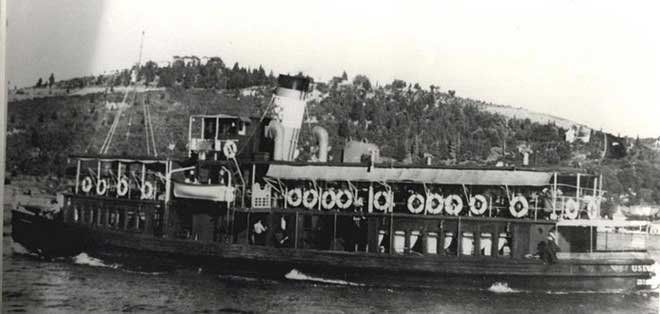 Gölcük’te, 1 Mart 1958’de şiddetli rüzgar nedeniyle Derince açıklarında batan