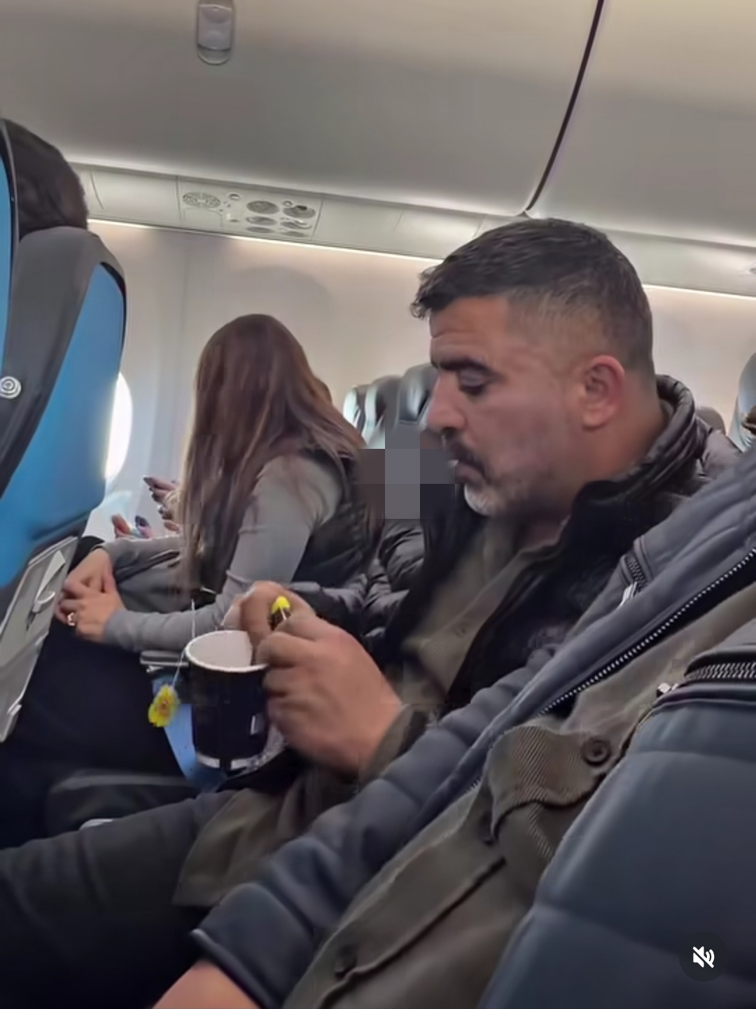Sosyal medyada “Erkan Abi” olarak tanınan fenomen Erkan Toy, uçuş