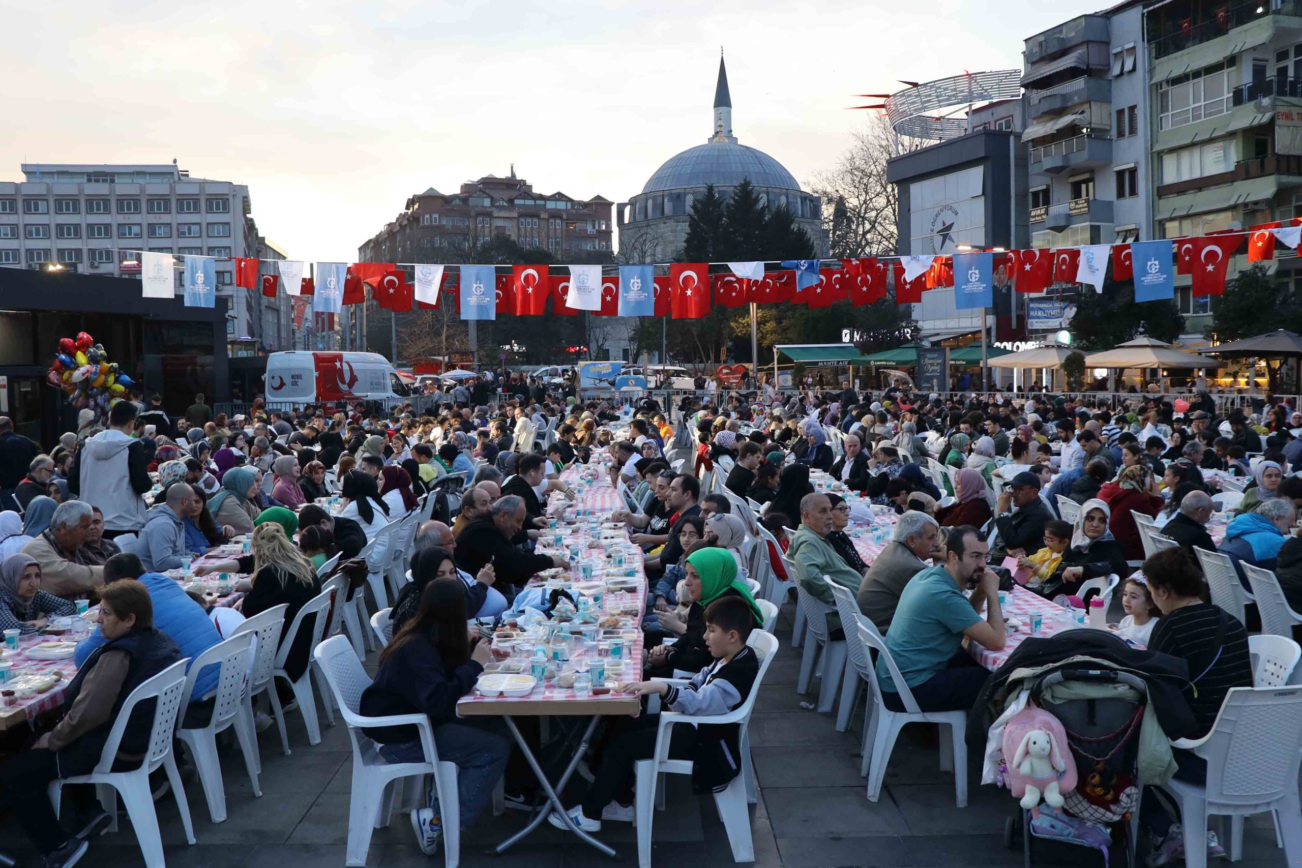 Kocaeli Büyükşehir Belediyesi, Ramazan ayı boyunca İzmit ve Gebze’de iftar