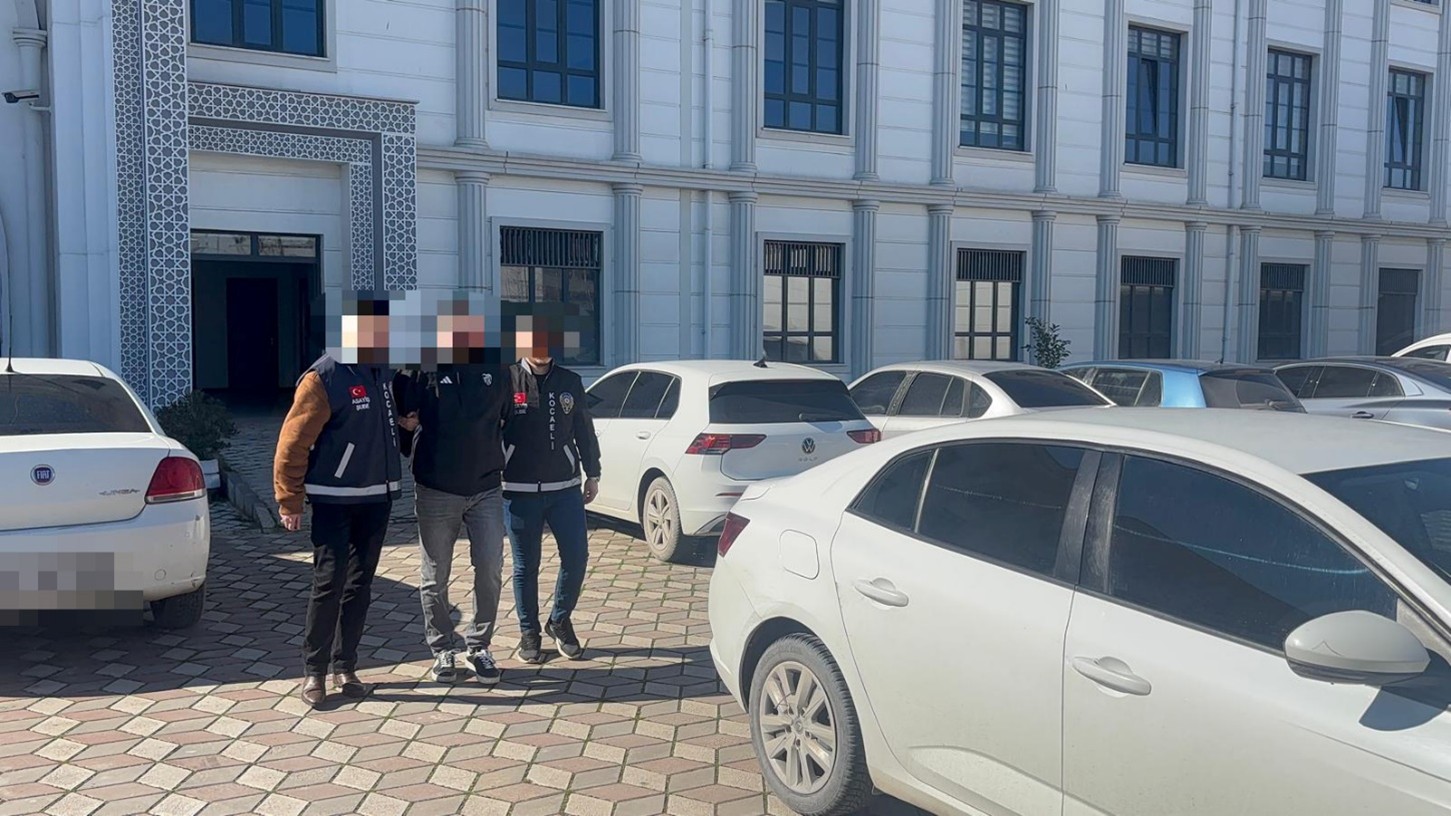 Kocaeli'nin İzmit ilçesinde iki kişinin yaralandığı silahlı saldırıya ilişkin gözaltına