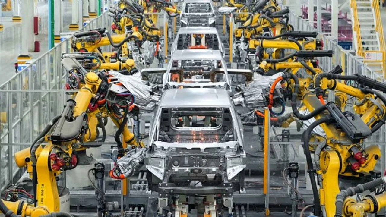 Alman otomobil üreticisi BMW, marş sisteminde yangın riskine yol açabilecek