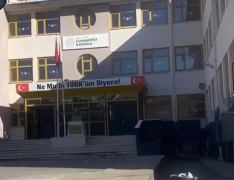 öğretmen