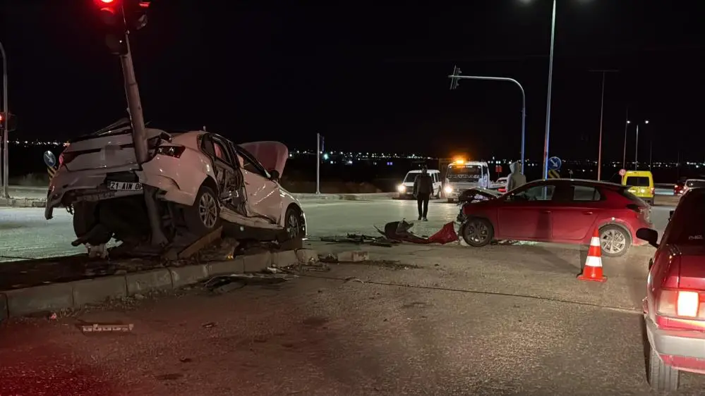 Diyarbakır’ın merkez Bağlar ilçesi, akşam saatlerinde hareketli dakikalara sahne oldu.