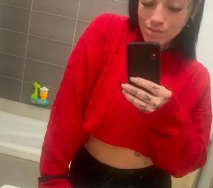 Antalya'da özel bir hastanede göğüs ve karın gerdirme ameliyatı sonrası