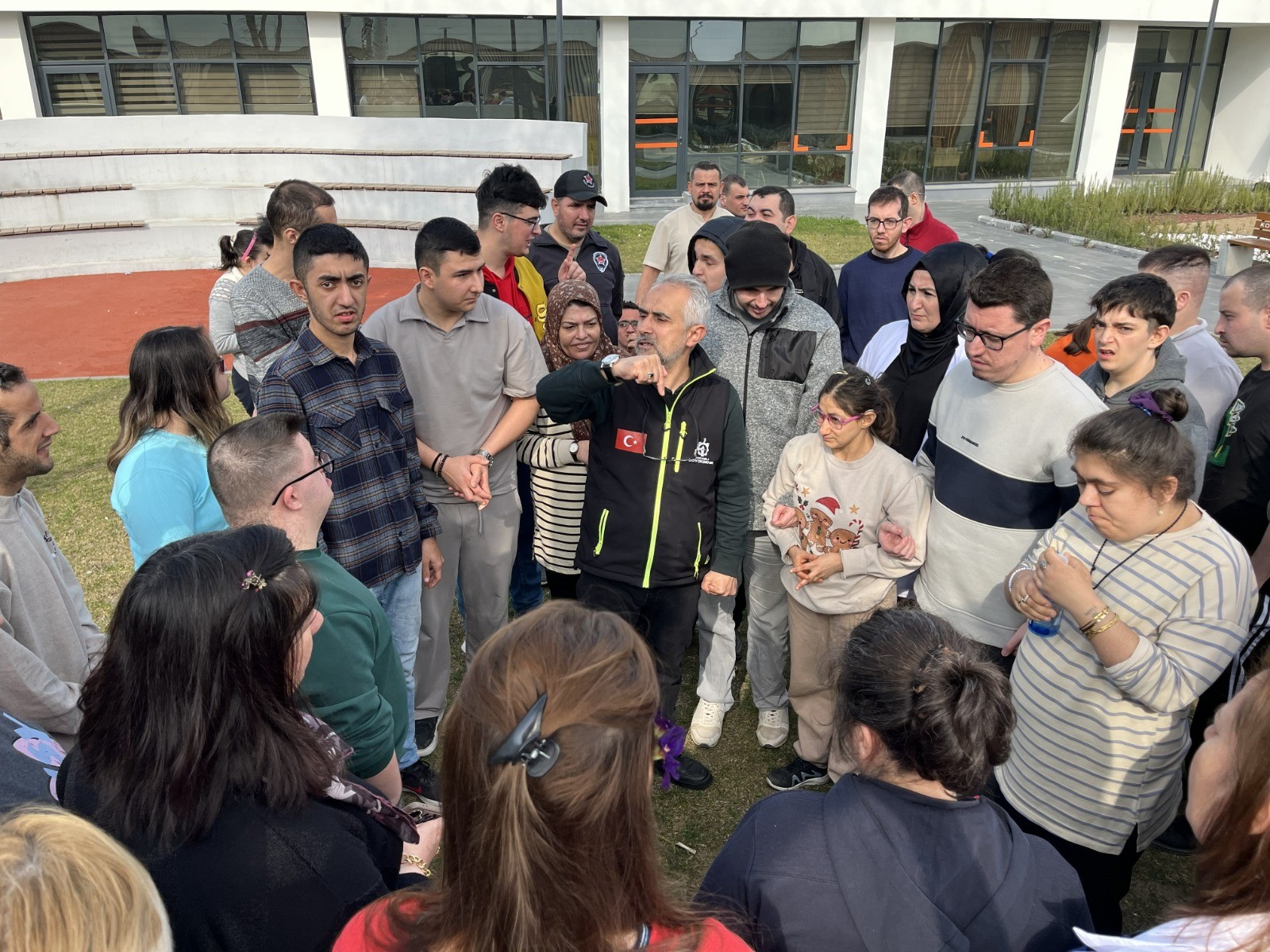 Kocaeli’de 1-7 Mart Deprem Haftası kapsamında düzenlenen etkinliklerde, öğrenci, öğretmen