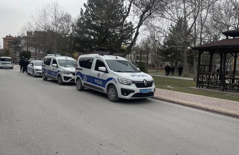 Konya’nın merkez Selçuklu ilçesinde bir parkta çıkan tartışma bıçaklı kavgaya