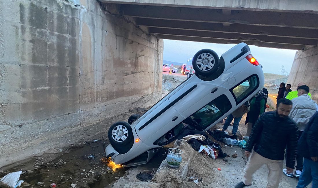 Kırıkkale-Çorum karayolunda kontrolden çıkan bir otomobilin köprü boşluğuna devrilmesi sonucu