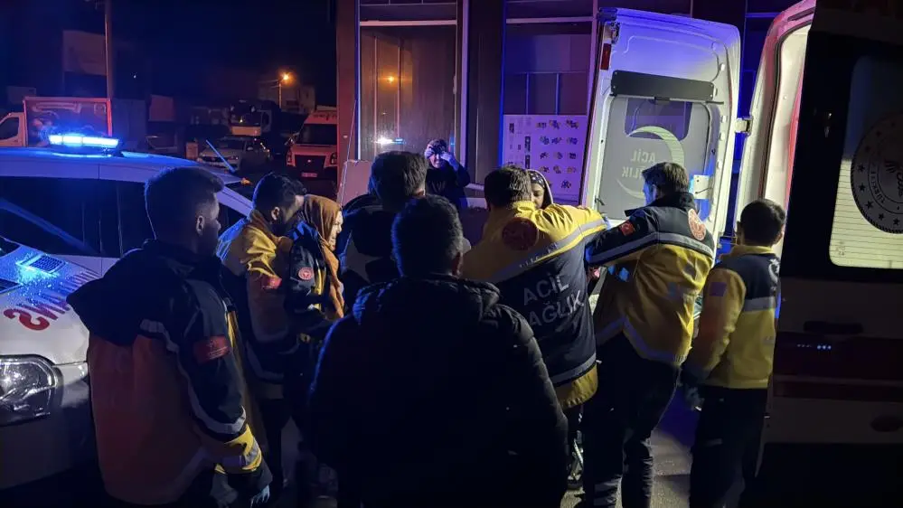 Sivas'ta aile içerisinde yaşanan silahlı kavgada baba ve büyük oğlu