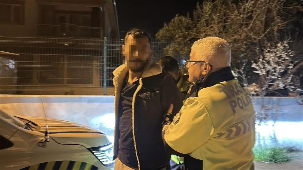 Burdur-Fethiye kara yolunda uygulama noktasında polisin dur ihtarına uymayan alkollü