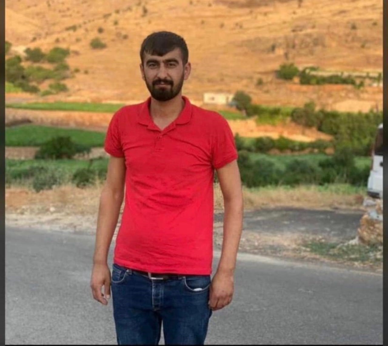 Mardin’in Kızıltepe ilçesinde, kendi ortağı olduğu işletmede servis minibüsünü yıkadığı