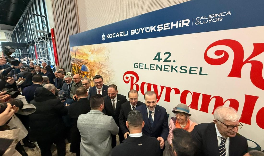 Kocaeli'de geleneksel hale gelen 42. Kent Bayramlaşması kentte eğitim gören
