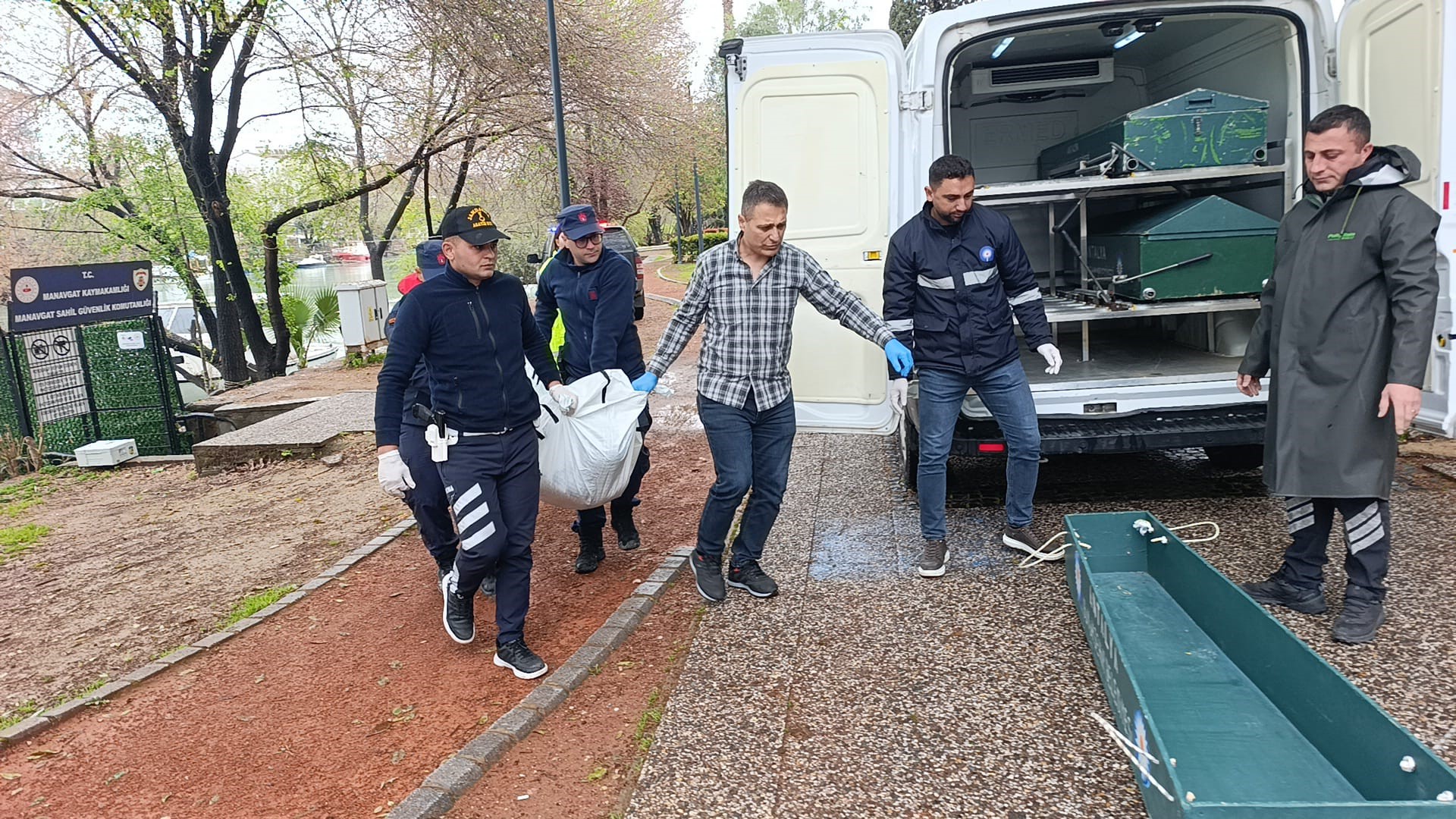 öğretmen