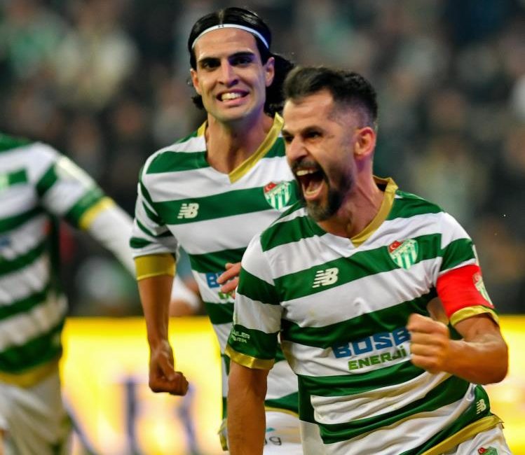 Nesine 2. Lig Kırmızı Grup’ta zirve mücadelesini yakından ilgilendiren 29.