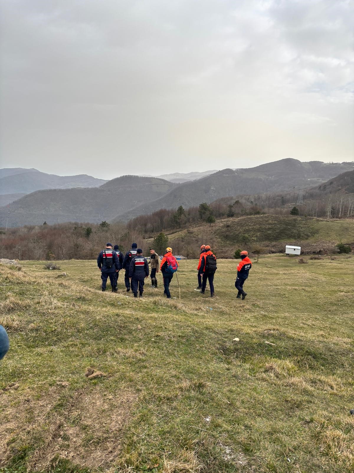 Sakarya'nın Gevve ilçesinde kendisinden haber alınamayan 75 yaşındaki adam için
