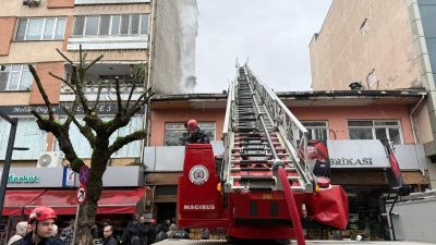 Derince Sırrıpaşa Mahallesi’nde eşinden haber alamayan bir vatandaşın ihbarı üzerine