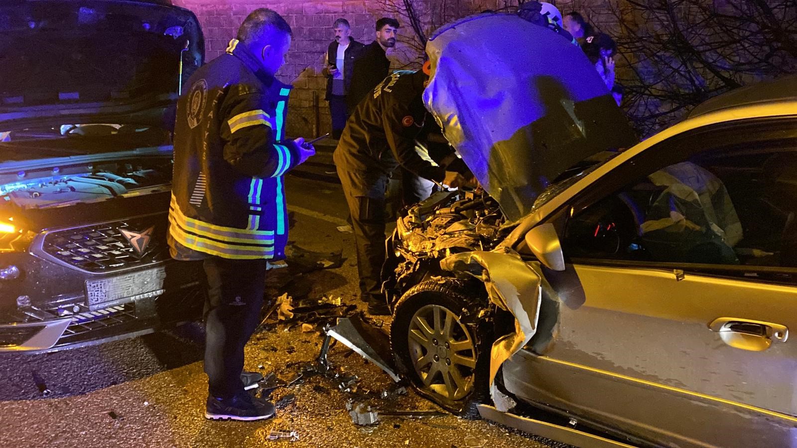 Kocaeli’nin Başiskele ilçesinde yola dökülen kimliği belirsiz bir sıvı nedeniyle