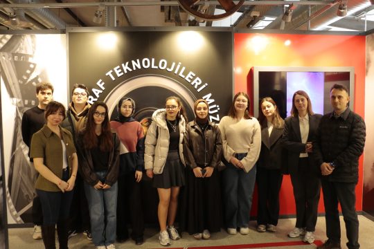 Kocaeli Büyükşehir Belediyesi bünyesindeki Kocaeli Fotoğraf Teknolojisi Müzesi, Kocaeli Üniversitesi
