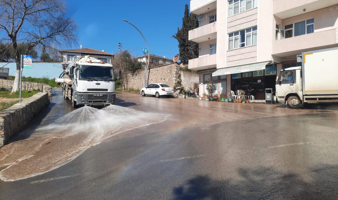 Dilovası Belediyesi, ilçe genelinde hijyen standartlarını korumak amacıyla cadde, sokak