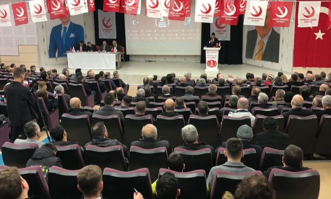 Yeniden Refah Partisi (YRP) Kartepe İlçe Başkanı Berat Kansu, görevinden
