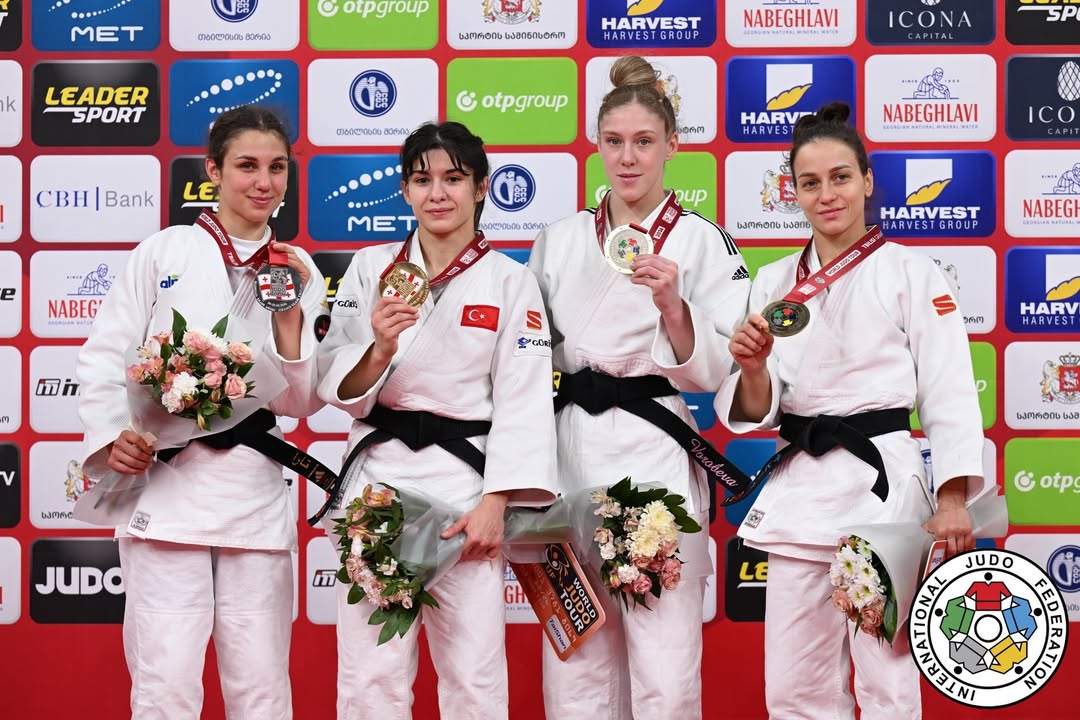 Kocaeli Büyükşehir Belediye Kağıtspor’un milli judocusu Tuğçe Beder, Judo dünyasının