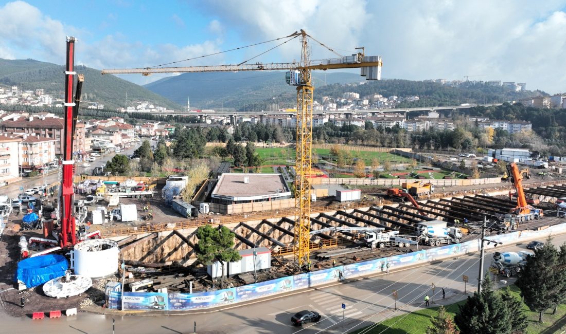 Kocaeli’de yapımı devam eden Körfezray Metro Projesi kapsamında, Derince Millet