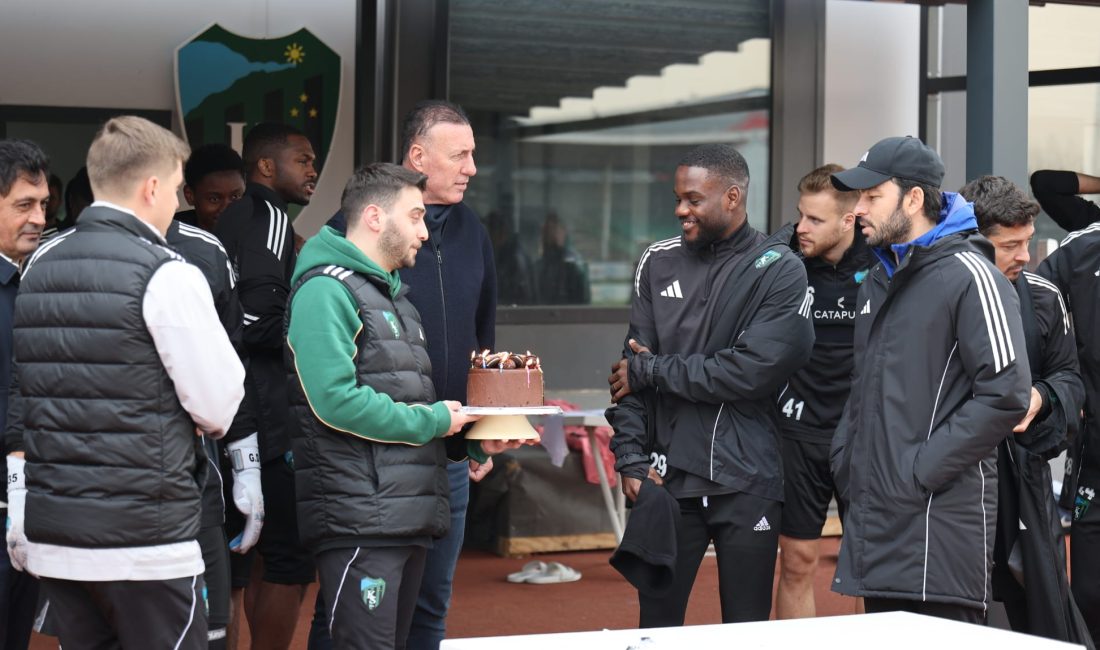 Kocaelispor forması giyen başarılı futbolcu Show, 27. yaş gününü teknik