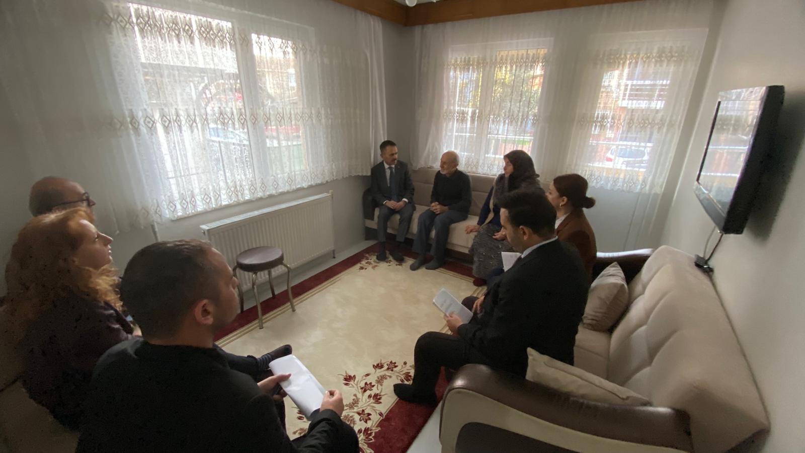 Kocaeli Valisi İlhami Aktaş, şehit emanetlerine ve gazilere yönelik gerçekleştirdiği