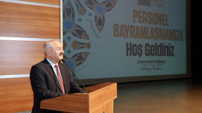 Gebze Belediyesi’nde Ramazan Bayramı öncesi düzenlenen programda, Başkan Zinnur Büyükgöz