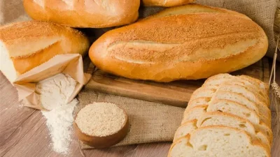 Kocaeli’de fırıncıların bir süredir beklediği ekmek zammı yeniden masaya yatırılıyor.