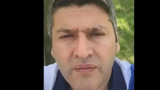 Kocaeli’nin Derince ilçesinde kırtasiye işletmeciliği yapan 48 yaşındaki Azad Bozyer,