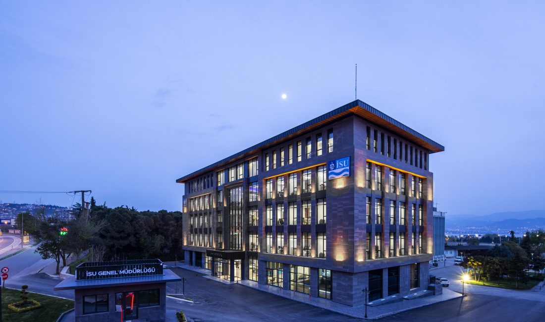 İzmit Bekirdere Mahallesi güne su kesintisiyle başladı. İSU, şebeke hattındaki