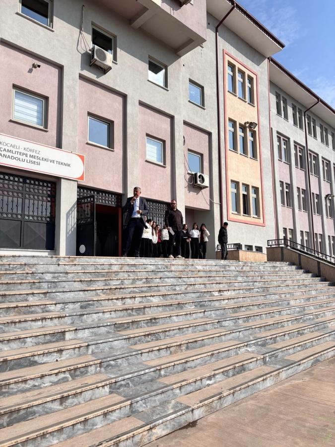 Kocaeli’nin Körfez ilçesinde bir lisede görev yapan öğretmene yönelik psikolojik