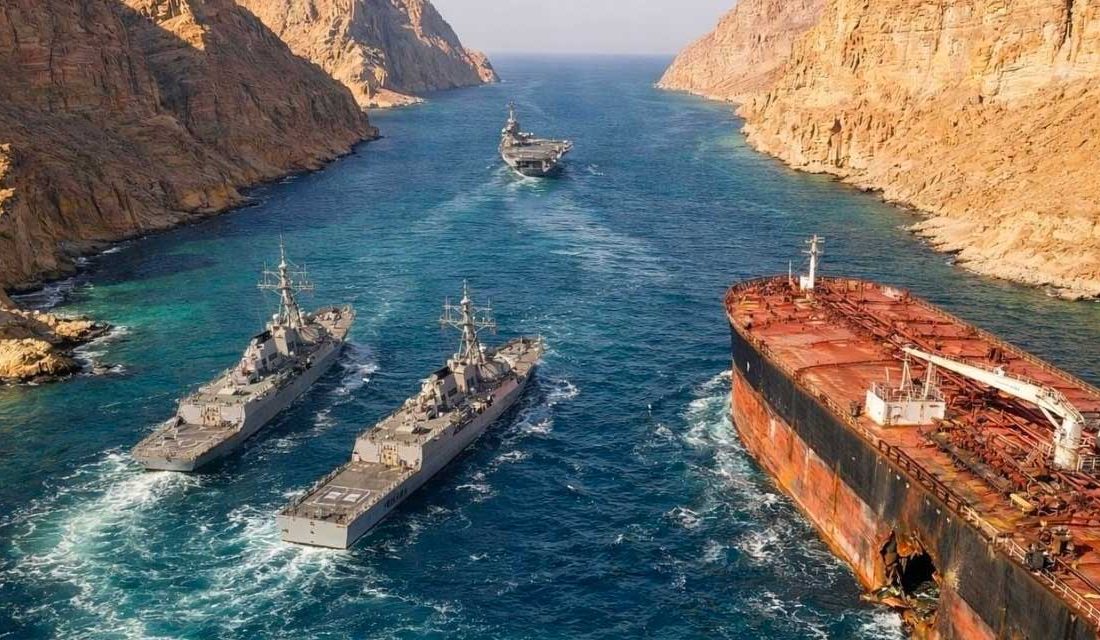 Hürmüz Boğazı’nda iki gemiye ateş açılmasıyla gerilim tırmanırken, İran’dan sert