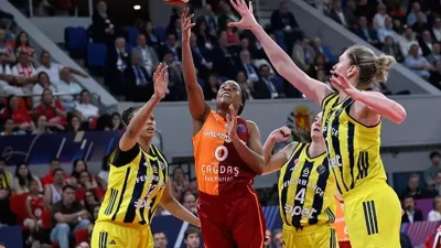 Avrupa kadın basketbolunun zirvesinde bu gece muazzam bir Türk derbisi