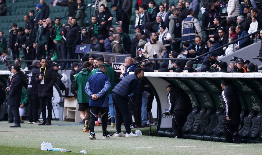 Kocaelispor Teknik Direktörü Selçuk İnan, Konyaspor maçında tüm yedek kulübesini