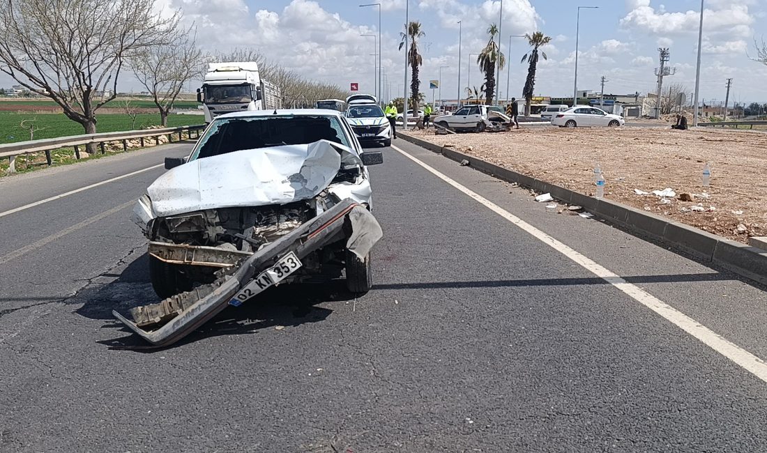 Şanlıurfa-Mardin kara yolunda iki otomobilin çarpışması sonucu meydana gelen trafik