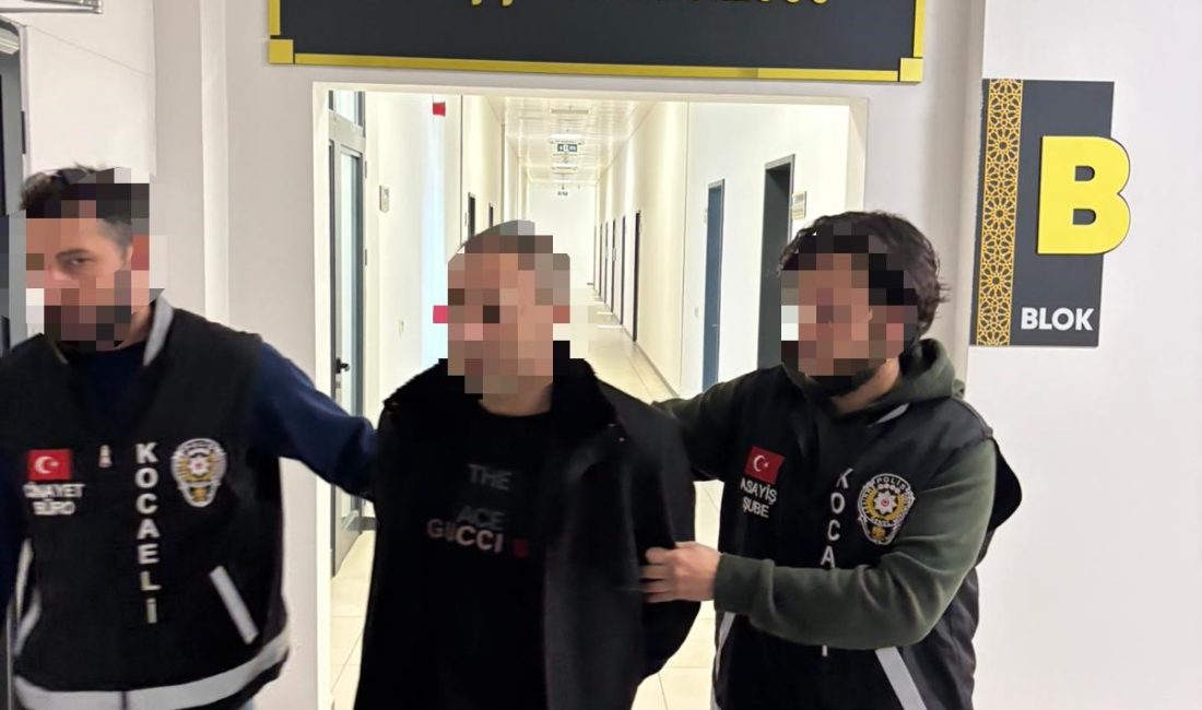 Kocaeli’nin Darıca ilçesinde, işe gitmek için tırına bindiği sırada kardeşini
