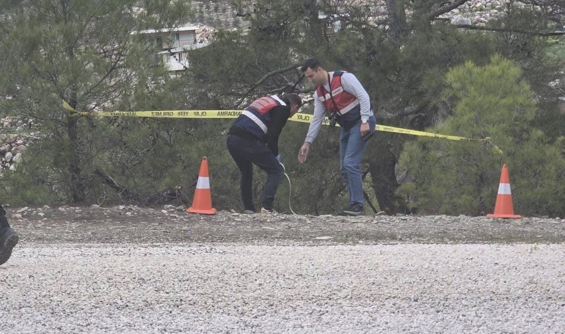 Antalya’nın Serik ilçesinde kontrolden çıkan ATV tipi aracın dereye yuvarlanması