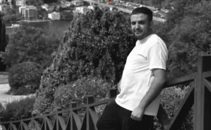 Konya’nın Beyşehir ilçesine bağlı, silah fabrikalarıyla ünlü Üzümlü Mahallesi’nde akşam