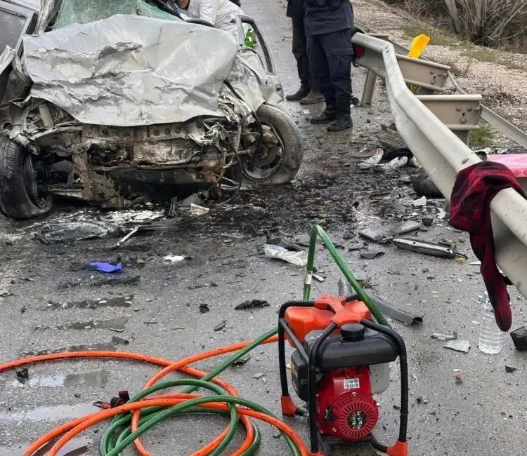 Ankara’nın Polatlı ilçesinde dün gece saatlerinde meydana gelen feci trafik