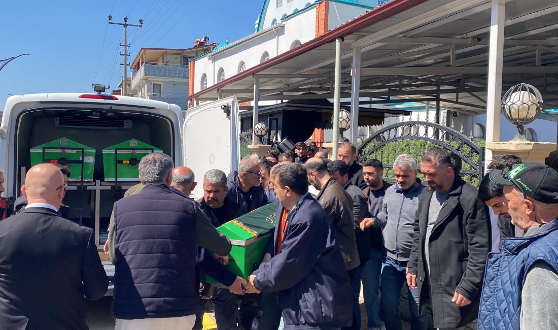 Dilovası ilçesinde fabrikada platformun çökmesi sonucu hayatını kaybeden 3 işçiden