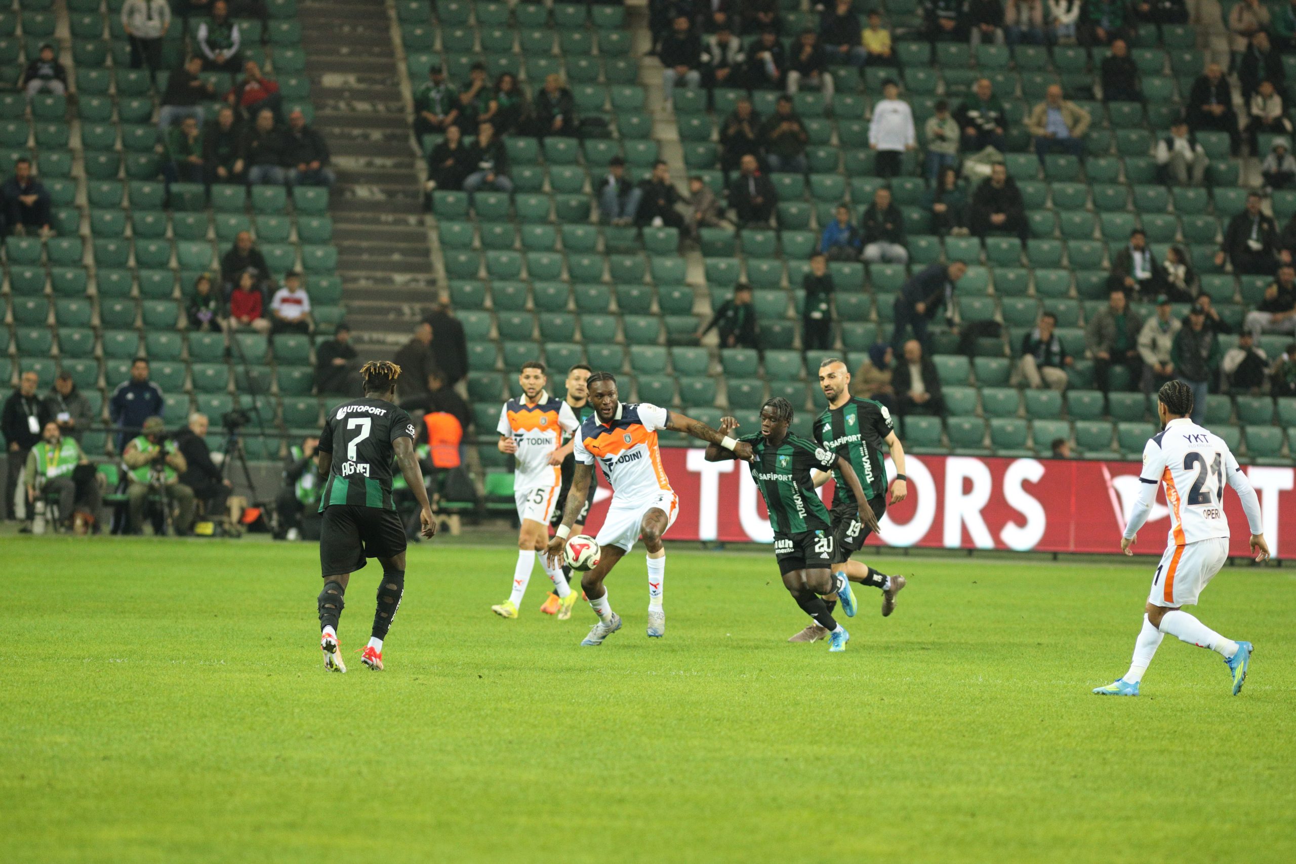 Yeşil-Siyahlılar rahatladı: FIFA tedbiri kalkıyor