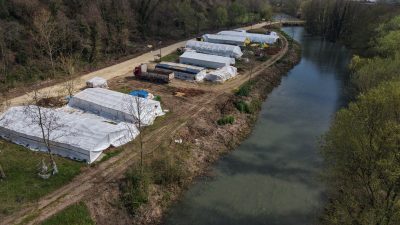 Başiskele Belediyesi, Kurban Bayramı öncesi Doğantepe Mahallesi'nde hizmete sunduğu hayvan