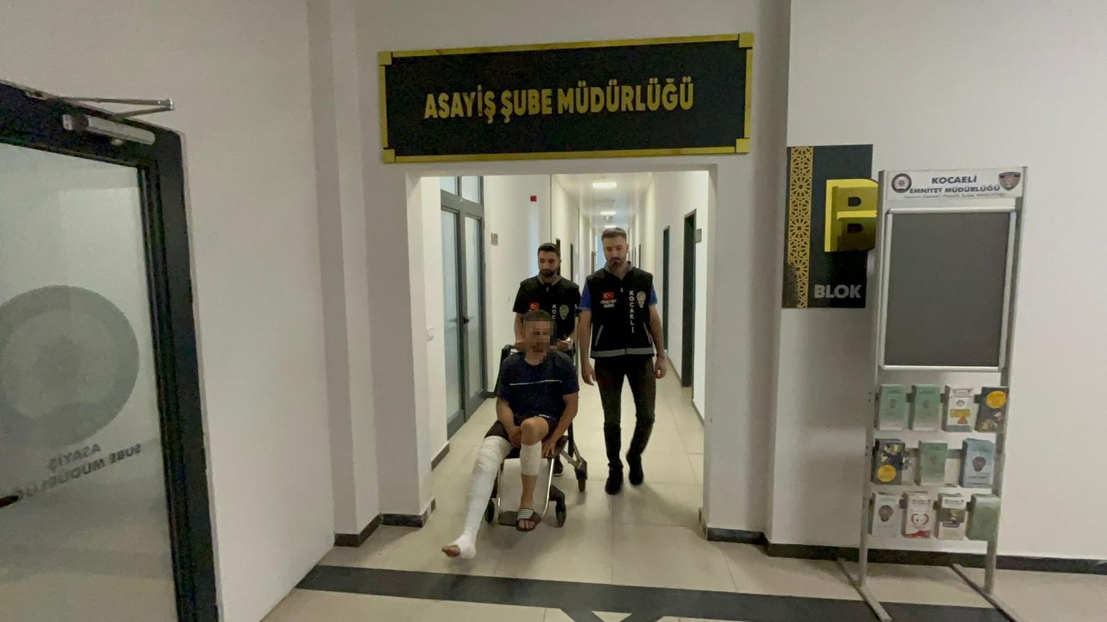 Gölcük’te eski eşini öldürdüğü, oğlunu ise yaraladığı iddiasıyla yargılanan Mustafa