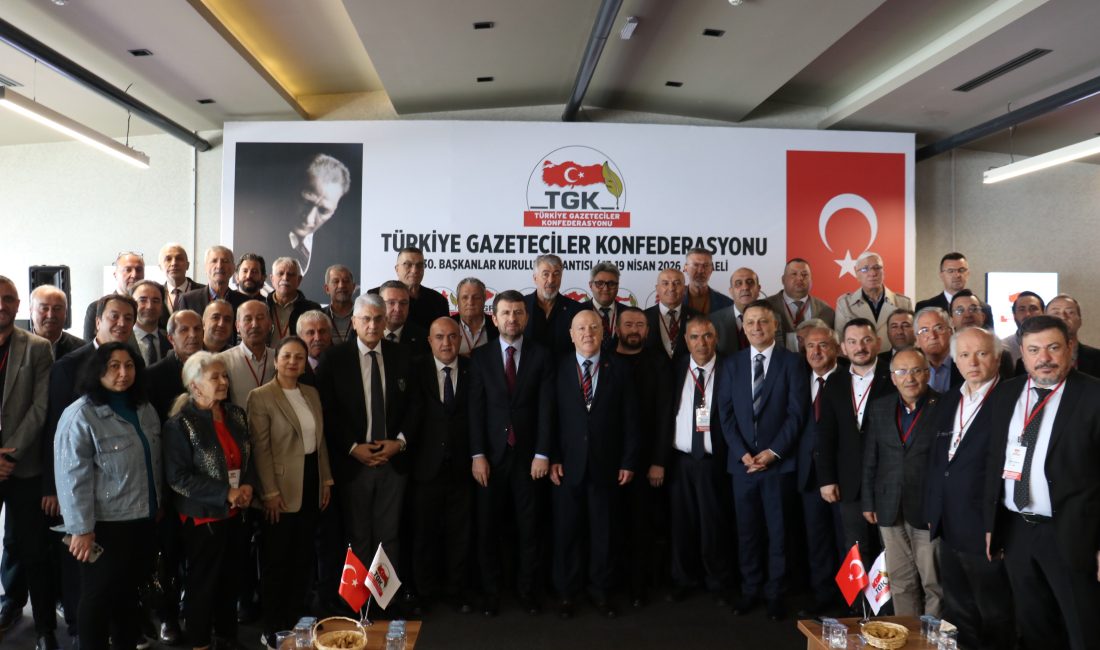 Türkiye Gazeteciler Konfederasyonu’nun Kocaeli’de düzenlenen toplantısında yerel medyanın ekonomik sorunları,