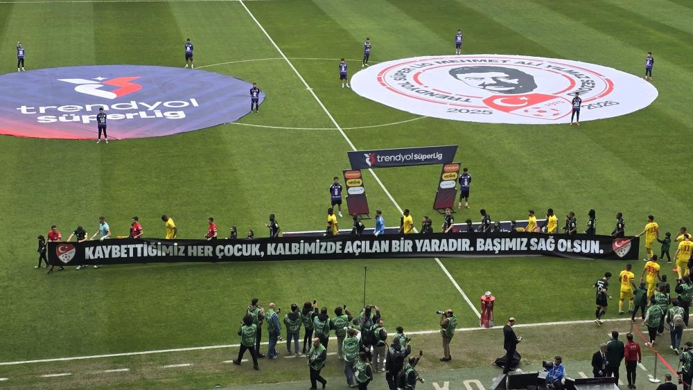 Trendyol Süper Lig'in 30. haftasında temsilcimiz Kocaelispor, evinde Göztepe'yi konuk