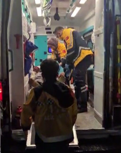 Adana’nın Kozan ilçesinde akşam saatlerinde meydana gelen feci trafik kazası,