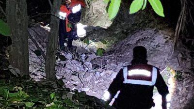 Kocaeli’nin Başiskele ilçesinde ormanlık alanda yürüyüşe çıkan ve yollarını kaybederek