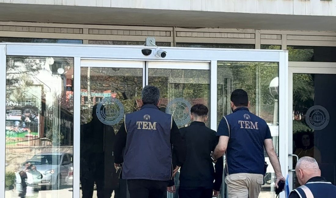Tokat’ın Niksar ilçesinde bir ortaokul öğrencisinin, arkadaşlarına gönderdiği "Okulu tarayacağım"