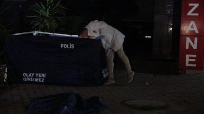 Olay, gece saat 00.15 sıralarında Muratpaşa ilçesi Aşık Veysel Caddesi